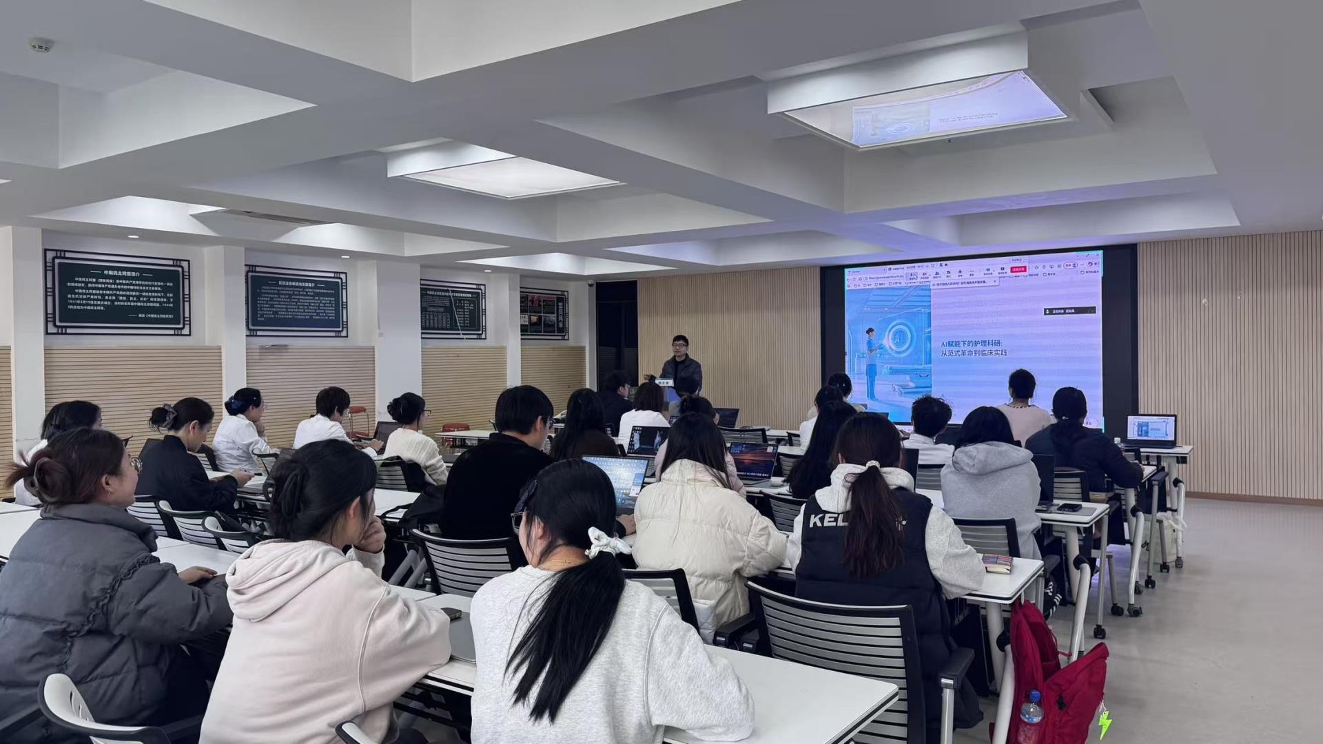 b9ff09f85470e18a2352d1b9b162dd35.jpg b9ff09f85470e18a2352d1b9b162dd35.jpg