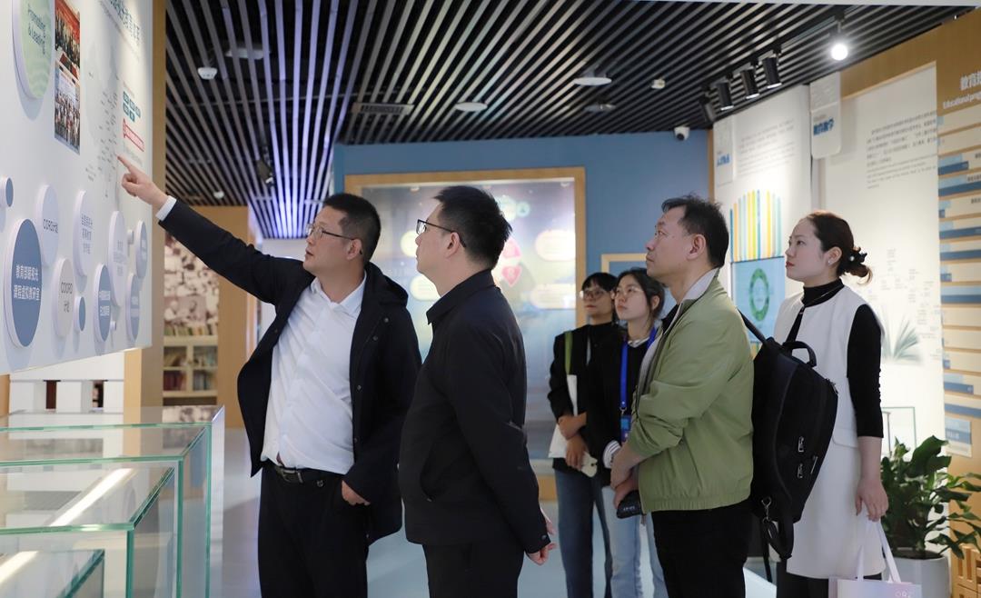 6、參觀 院史館_副本.jpg